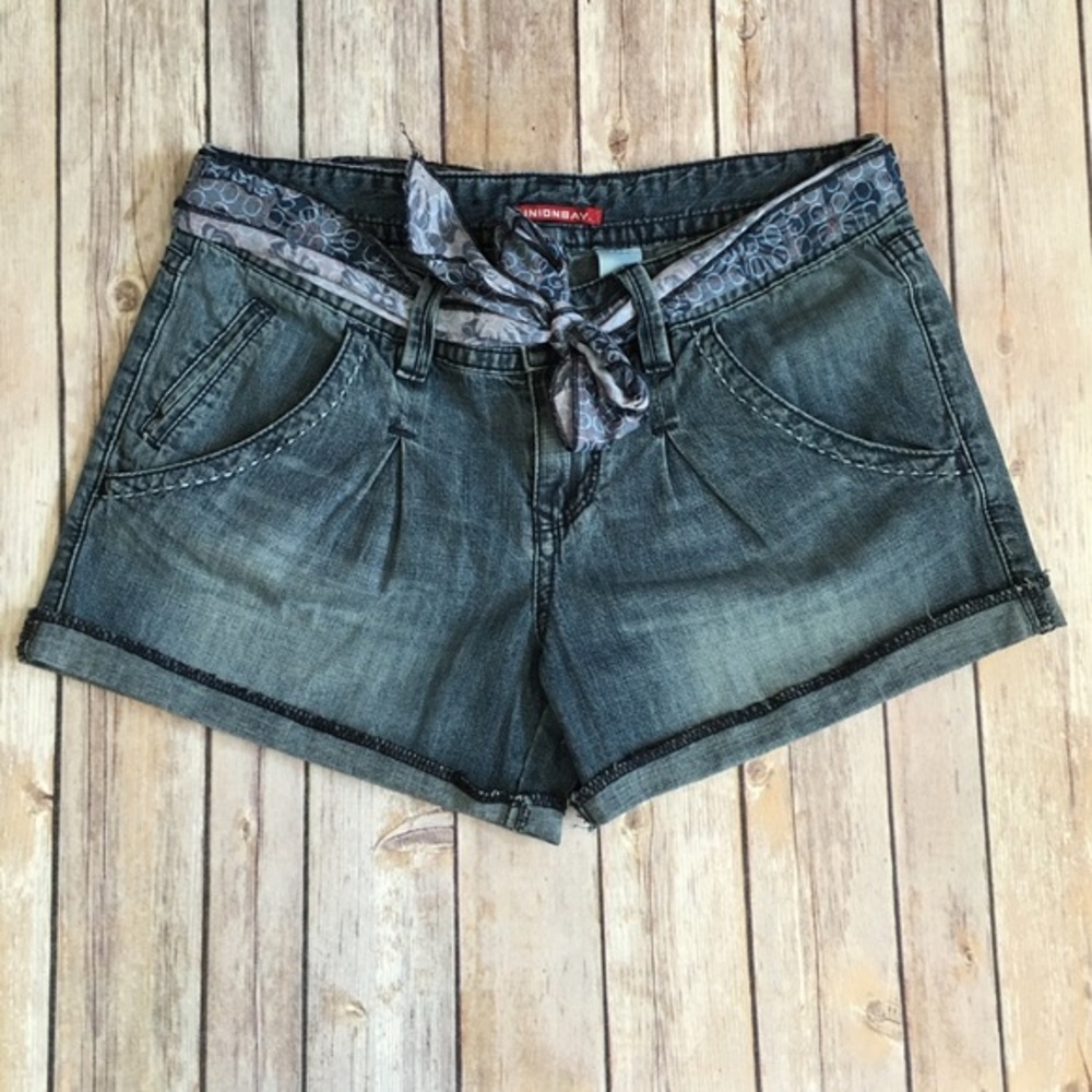 Blue jean shorts with blue scarf belt